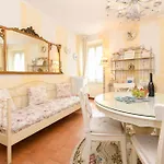 Relais De La Place Διαμέρισμα