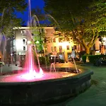 Relais De La Place *