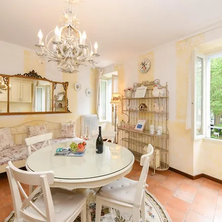 Relais De La Place Διαμέρισμα Ντεζεντσάνο ντελ Γκάρντα
