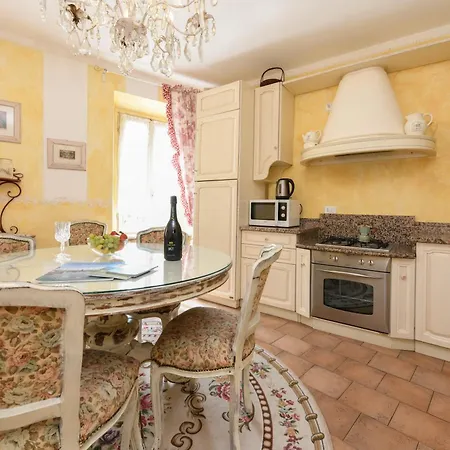 Appartamento Relais De La Place Desenzano del Garda