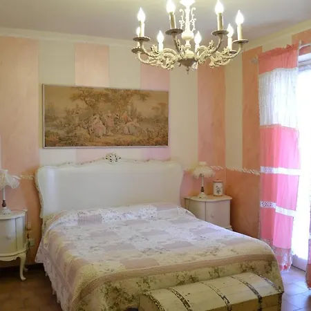 Relais De La Place דירה