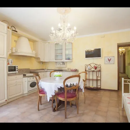 Relais De La Place * ديسينسانو ديل غاردا