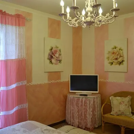 Relais De La Place * ديسينسانو ديل غاردا